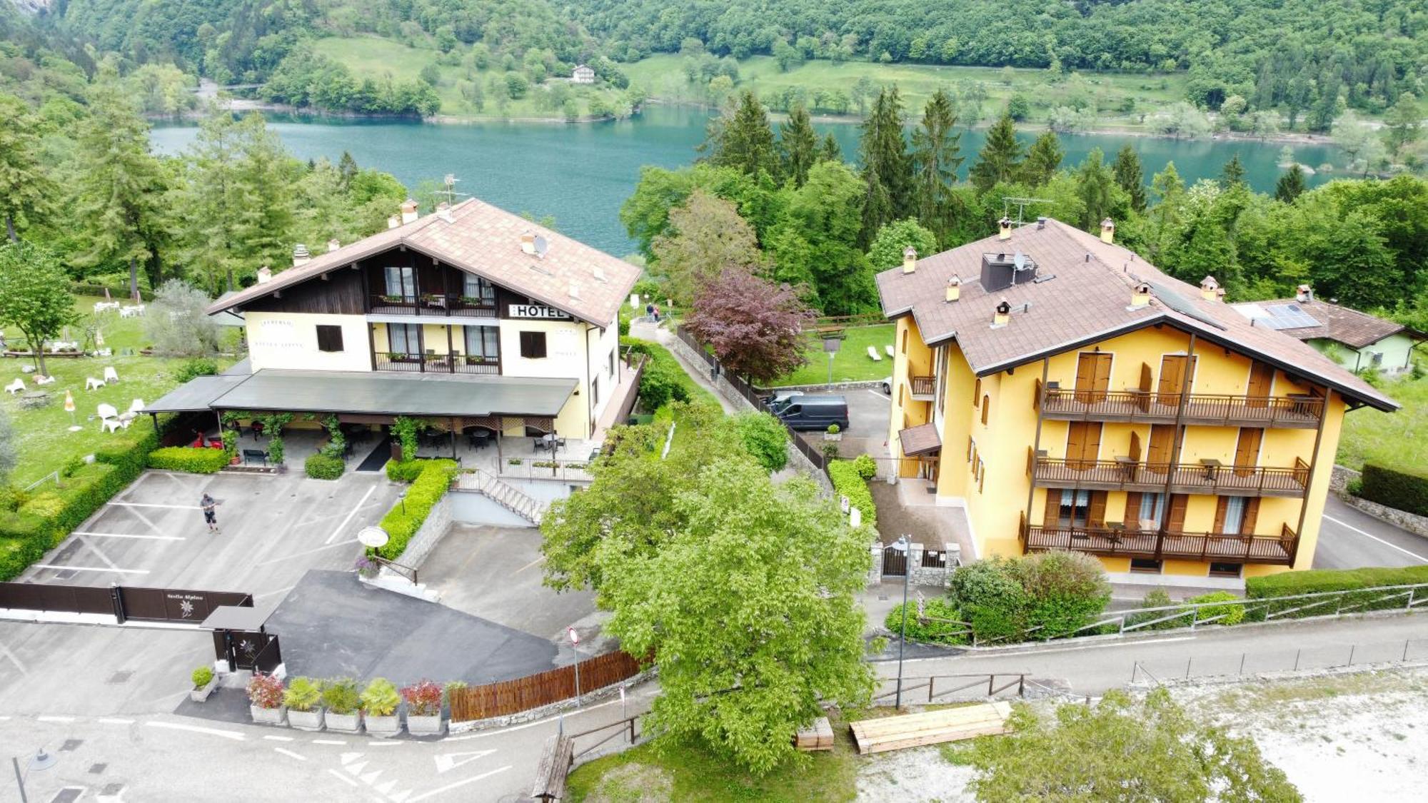 Albergo Stella Alpina Tenno Eksteriør billede
