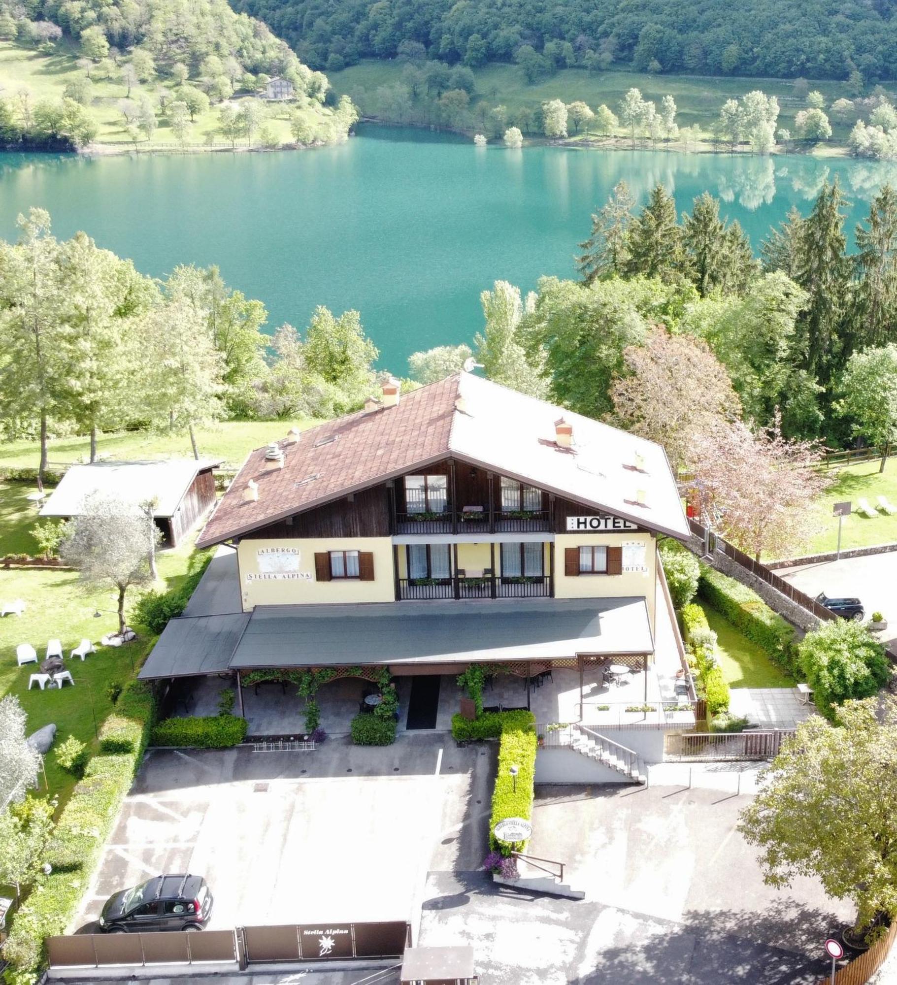 Albergo Stella Alpina Tenno Eksteriør billede