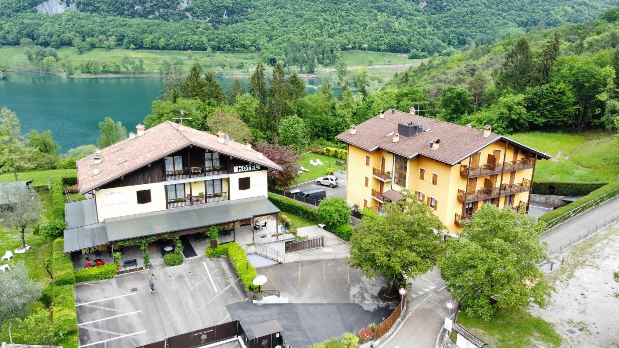 Albergo Stella Alpina Tenno Eksteriør billede