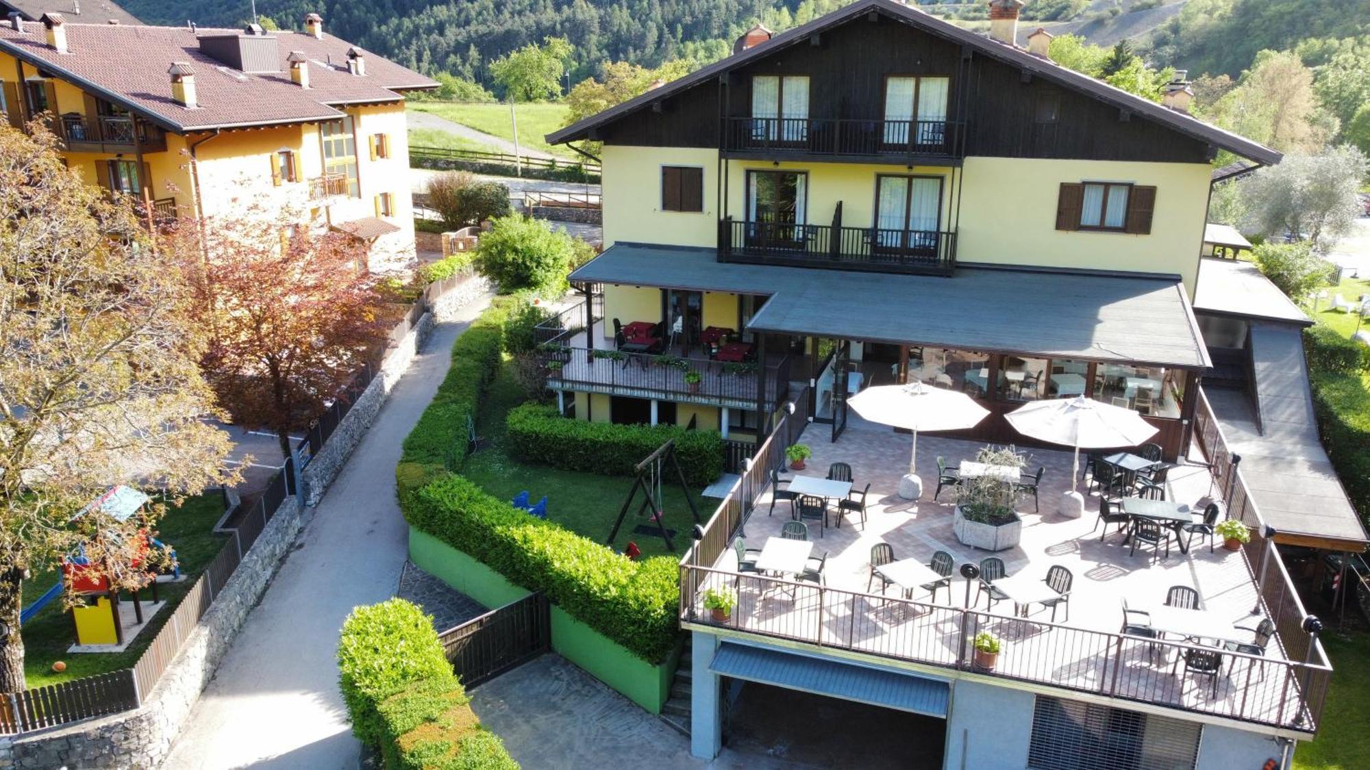 Albergo Stella Alpina Tenno Eksteriør billede